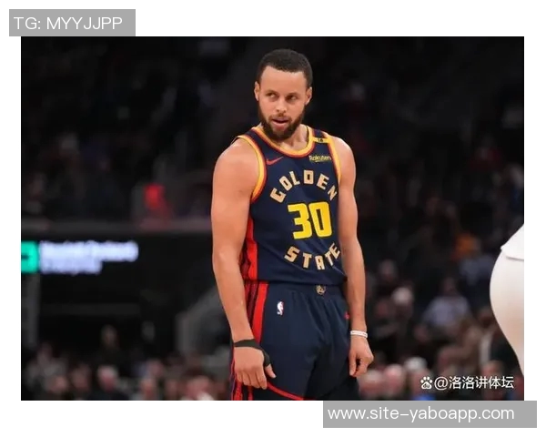 库里中场查看社媒恶评后下半场疯狂发力引发热议