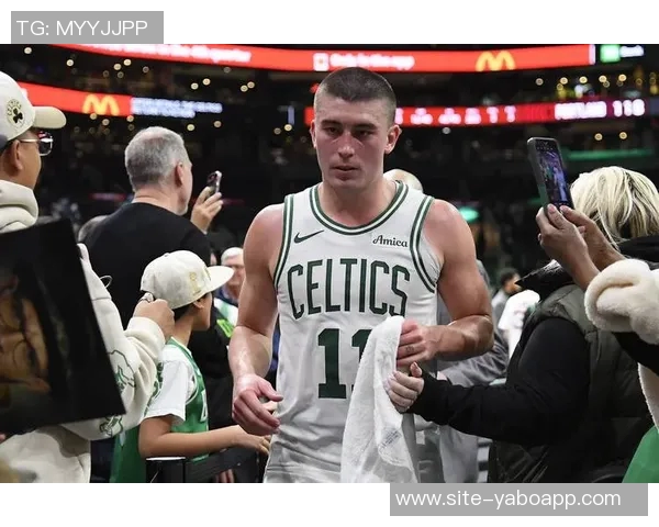 普理查德谈低迷状态下如何通过助攻抢断和篮板帮助队友