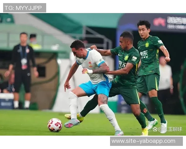 国安球迷机场送别塞蒂恩张源泪洒离别情深 国安球迷机场送别塞蒂恩张源泪洒离别情深