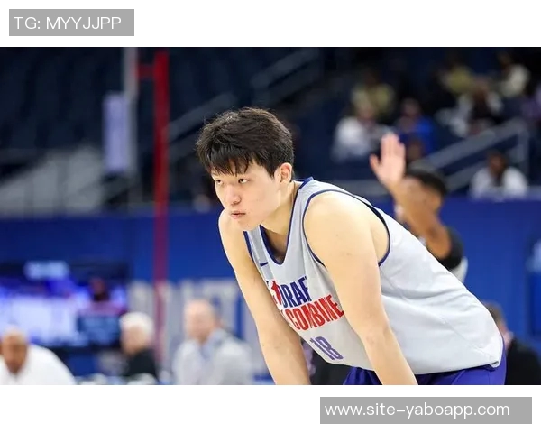 杨瀚森揭秘克里斯哥哥的努力生活习惯每天早起自学英语与妻子视频通话 杨瀚森揭秘克里斯哥哥的努力生活习惯每天早起自学英语与妻子视频通话